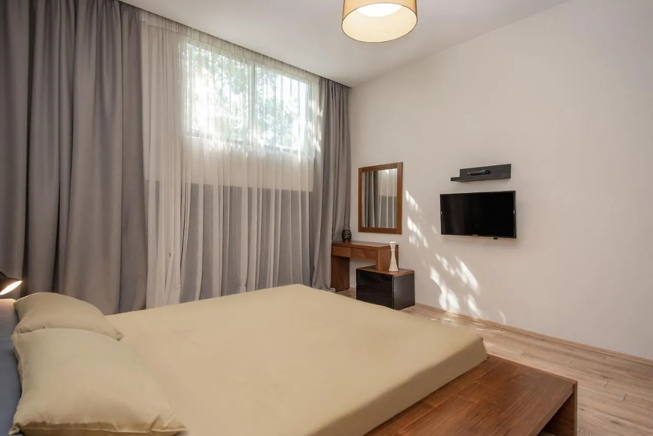 Luxury 4 Bedroom Apartment #1 In The City Center Of Tbilisi