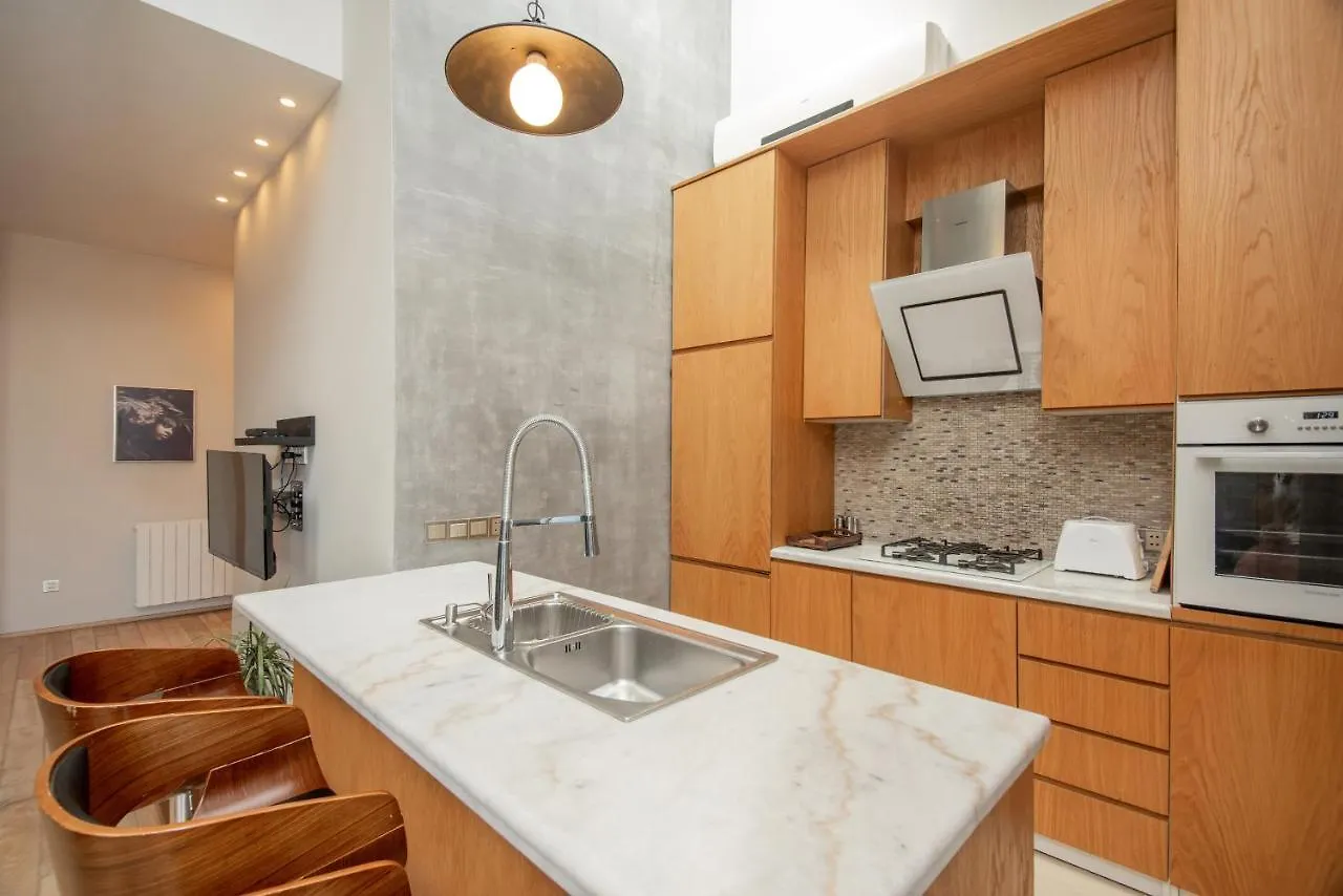 Luxury 4 Bedroom Apartment #1 In The City Center Of Tbilisi